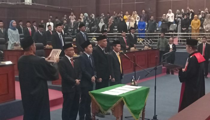 Pelantikan Pimpinan DPRD Kota Serang