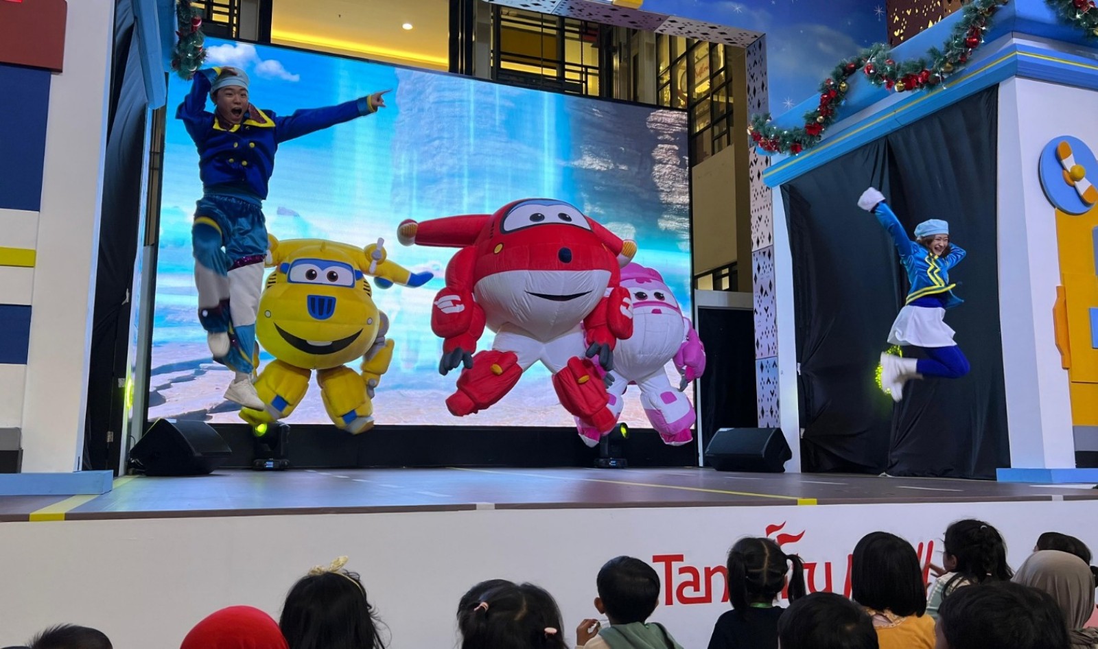 Libur Akhir Tahun di TangCity Mall Kota Tangerang