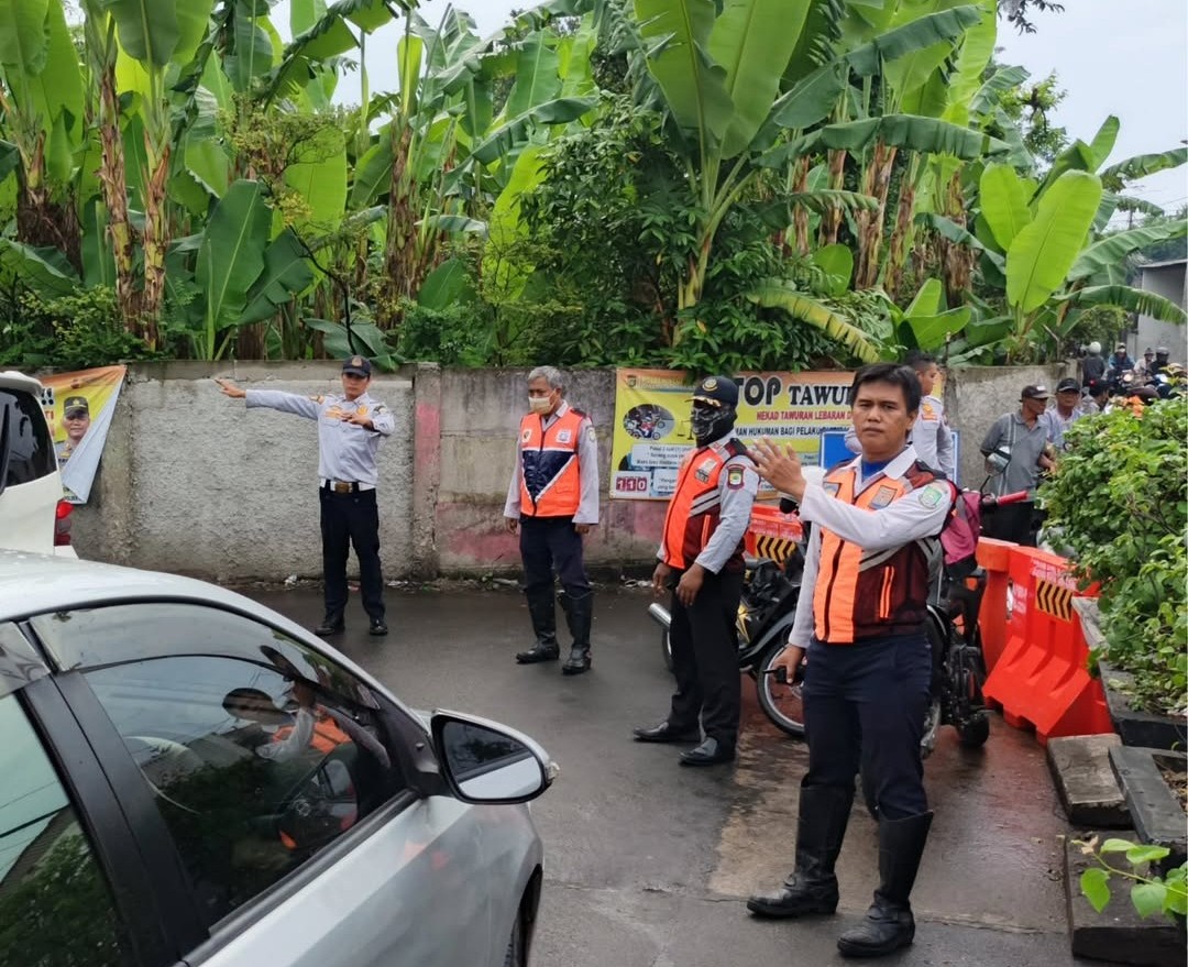 Dishub Kota Tangerang Lakukan Rekayasa Lalu Lintas di Jembatan Kedaung
