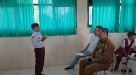 Walikota Serang Budi Rustandi Saat Meninjau Pelaksanaan SPMB di SMPN 1 Kota Serang 