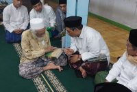 Abuya Muhtadi bin Dimyati saat menerima silaturahim pimpinan PBNU di Cidahu, Pandeglang, Banten.