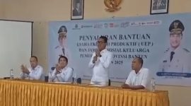 Anggota DPRD Kabupaten Serang Ahmad Muhibbin menghadiri penyaluran bantuan Usaha Ekonomi Produktif dan Jaminan Sosial Keluarga Provinsi Banten Tahun 2025