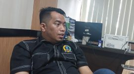 Anggota DPRD Kabupaten Serang, Azwar Anas, saat menyampaikan pandangannya terkait darurat sampah dan ancaman beban APBD dalam pengelolaan persampahan.