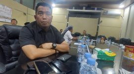 Anggota DPRD Kabupaten Serang dari Fraksi Partai Demokrat, Azwar Anas, soal pembangunan gedung Perpustakaan Daerah di Sindangheula yang dinilai belum sesuai target.