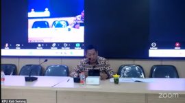 Webinar Series Pendidikan Pemilih Berkelanjutan yang digelar KPU Kabupaten Serang secara daring membahas urgensi literasi politik bagi generasi pemilih muda, Jumat, 19 Desember 2025