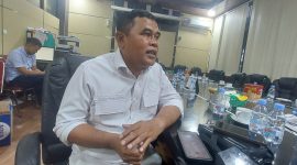 Anggota Komisi 4 DPRD Kabupaten Serang dari Fraksi PDI Perjuangan, Joko Santoso, Soroti Kondisi jalan desa di Kabupaten Serang yang minim penerangan dan masih mengandalkan lampu swadaya warga.