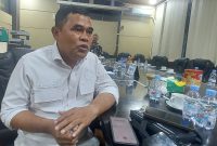 Anggota Komisi IV DPRD Kabupaten Serang, Joko Santoso, saat memberikan keterangan terkait persoalan penerangan jalan umum di Gedung DPRD Kabupaten Serang.