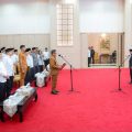 Gubernur Banten Andra Soni melantik pimpinan Baznas Provinsi Banten periode 2025–2030 di Pendopo Gubernur Banten, KP3B, Kota Serang, Senin, 29 Desember 2025