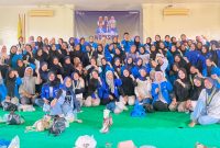 Kader KOPRI PK PMII UIN Sultan Maulana Hasanuddin Banten berfoto bersama dalam rangkaian peringatan Harlah KOPRI ke-58 di Kantor PWNU Provinsi Banten, Serang, 14 Desember 2025.