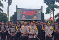 Kapolda Banten Irjen Pol Hengki memimpin apel pelepasan 100 personel Brimob Polda Banten yang akan diberangkatkan ke Aceh dalam rangka Operasi Aman Nusa 2, Jumat, 26 Desember 2025