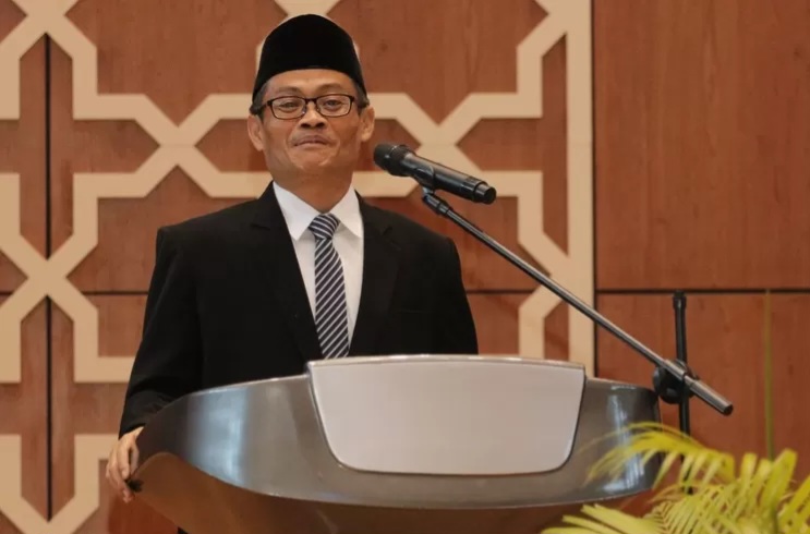 Kayu gelondongan terdampar di kawasan permukiman warga usai banjir, memunculkan perbincangan tentang pemanfaatannya menurut hukum Islam, Rektor UIN SMH Banten Prof Muhammad Ishom