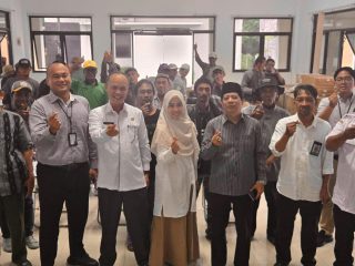 Kepala DKPP Kabupaten Serang Suhardjo membuka sosialisasi program KUR dan kredit alsintan Kementerian Pertanian di UPT Perikanan Kecamatan Pontang.