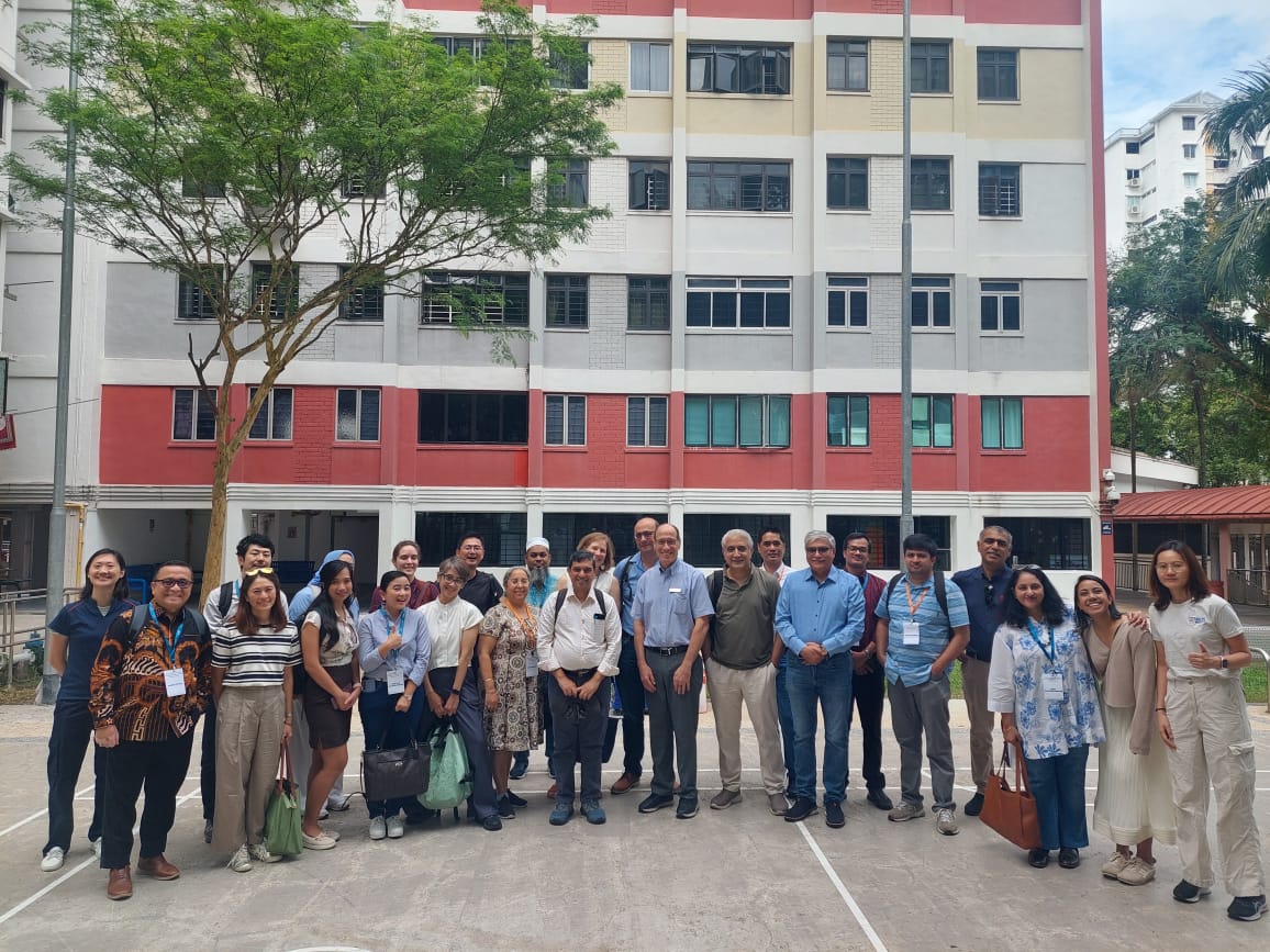 Kepala DPKD Kabupaten Serang dr. Rahmat Fitriadi saat menjadi pembicara dalam forum diskusi Asia Pasifik di National University of Singapore.