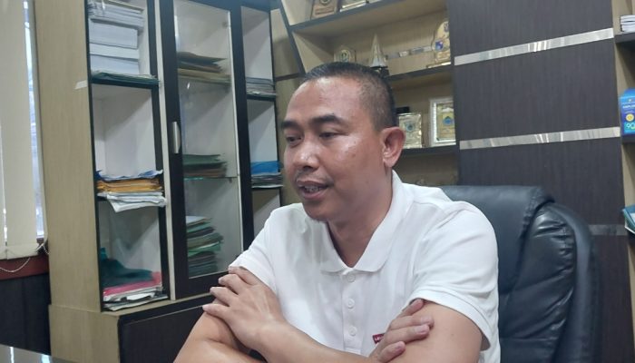 Ketua Komisi III DPRD Kabupaten Serang Supiyanto saat memberikan keterangan terkait capaian Pendapatan Asli Daerah tahun anggaran 2025.