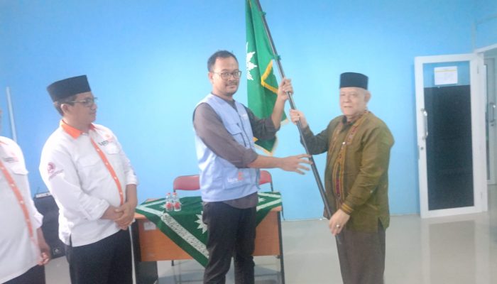 Pelepasan 15 relawan MDMC Banten di Kantor PWM Banten, Kota Serang, sebelum diberangkatkan menuju Aceh Tamiang untuk misi kemanusiaan.