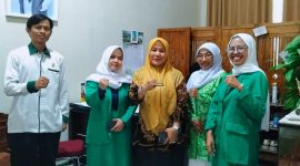 Pengurus PC Fatayat NU Kota Serang saat audiensi dengan Kepala Kantor Kementerian Haji dan Umrah Kota Serang, membahas penguatan layanan haji dan umrah bagi jamaah perempuan, Selasa, 30 Desember 2025