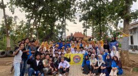 Peserta MAPABA II PMII Rayon FKIP dan Teknik Universitas Primagraha mengikuti rangkaian kaderisasi di Kebun Kebangsaan Walantaka, Kota Serang, Minggu, 21 Desember 2025