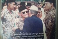 KH Ahmad Aminudin Ibrahim, pendiri Pondok Pesantren Darul Iman Pandeglang, dikenal sebagai ulama yang menyampaikan langsung aspirasi pembentukan Provinsi Banten kepada Presiden BJ Habibie pada 5 Februari 1998.