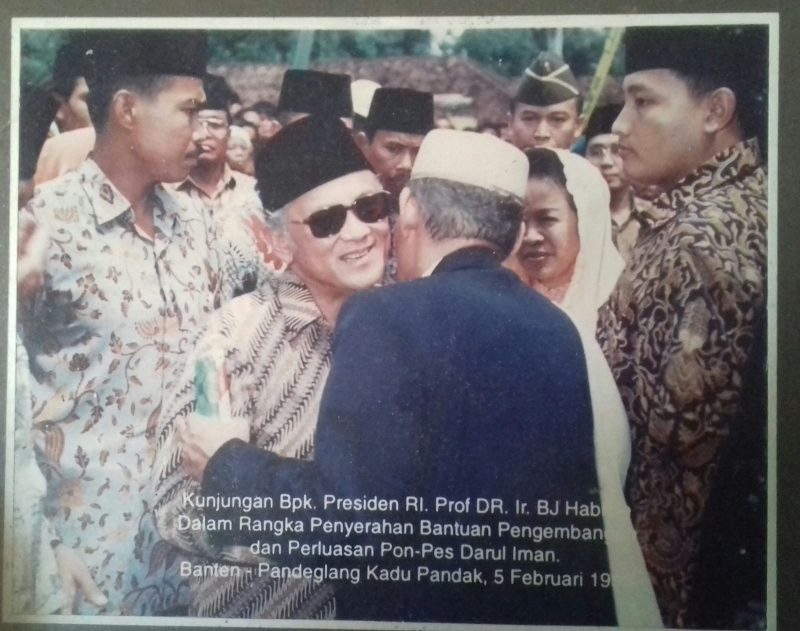 KH Ahmad Aminudin Ibrahim, pendiri Pondok Pesantren Darul Iman Pandeglang, dikenal sebagai ulama yang menyampaikan langsung aspirasi pembentukan Provinsi Banten kepada Presiden BJ Habibie pada 5 Februari 1998.