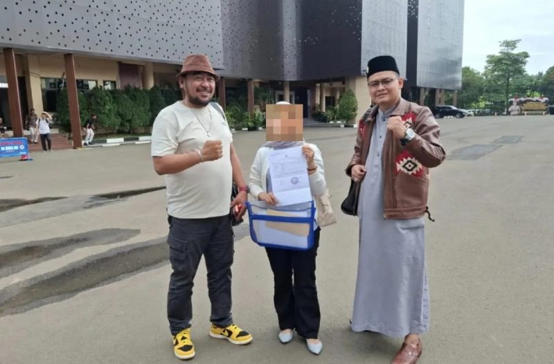 Seorang perempuan di Cilegon melaporkan dugaan investasi bodong tambang pasir ke Polda Banten setelah mengalami kerugian lebih dari Rp170 juta.