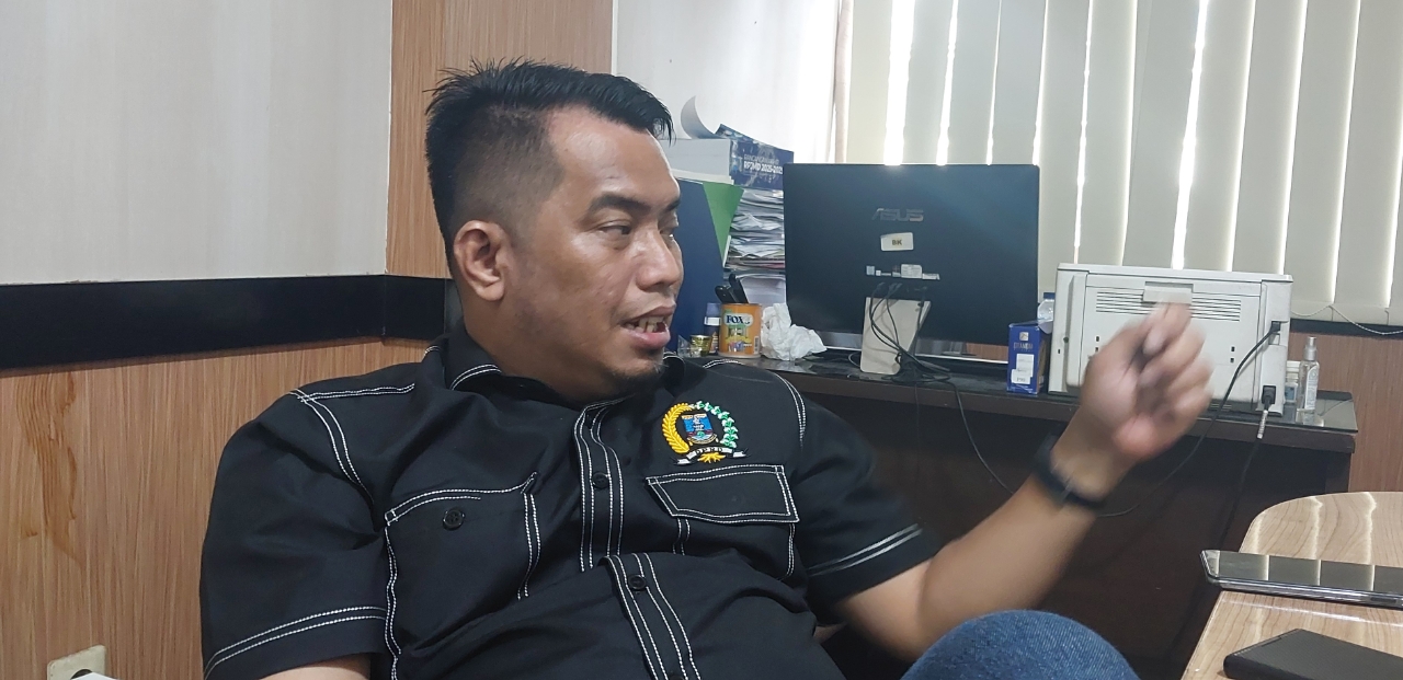 Tumpukan sampah terlihat di salah satu wilayah Kabupaten Serang menjelang libur panjang, mencerminkan persoalan pengelolaan sampah yang belum tertangani optimal.