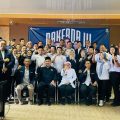 Yudi Budi Wibowo usai ditetapkan secara aklamasi sebagai Ketua Karang Taruna Provinsi Banten periode 2025–2030 dalam Temu Karya VI di Hotel Aston Serang, disaksikan jajaran pengurus dan undangan, Sabtu, 27 Desember 2025