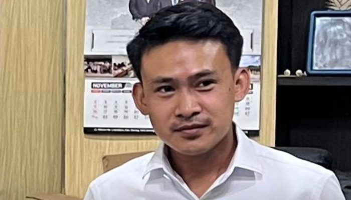 Anggota Komisi I DPRD Kabupaten Serang, Feva Arip Kuda Pawana. Ia menilai pelantikan dan mutasi pejabat yang dilakukan pemerintah daerah belum menunjukkan arah penguatan pembangunan daerah maupun peningkatan kualitas pelayanan kepada masyarakat.