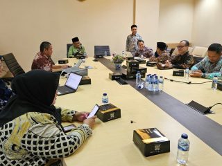 Dewan Pengawas Badan Layanan Umum Universitas Islam Negeri Sultan Maulana Hasanuddin Banten mulai mematangkan langkah strategis untuk mendongkrak kinerja dan pengembangan bisnis kampus.