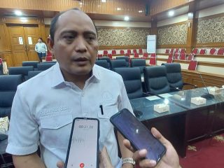 Ketua DPRD Kabupaten Serang Bahrul Ulum saat memimpin rapat Badan Anggaran membahas arah pembangunan daerah tahun 2027, pada Rabu, 21 Januari 2026