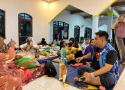 Banjir di Soggom Jaya, Ketua Fraksi Demokrat Kabupaten Serang Sigap Turun Tangan Bantu Warga