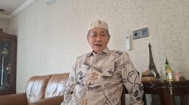 Ketua Umum PB Mathla’ul Anwar, H Embay Mulya Syarif, memberikan pernyataan terkait polemik materi komedi Pandji Pragiwaksono yang dilaporkan ke Polda Metro Jaya, saat ditemui di Kota Serang, Minggu, 25 Januari 2026