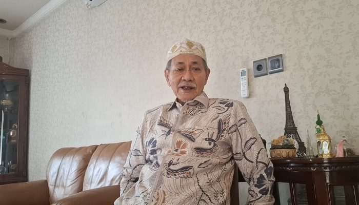 Ketua Umum PB Mathla’ul Anwar, H Embay Mulya Syarif, memberikan pernyataan terkait polemik materi komedi Pandji Pragiwaksono yang dilaporkan ke Polda Metro Jaya, saat ditemui di Kota Serang, Minggu, 25 Januari 2026