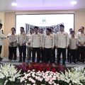 Ketua Umum PP Pemuda Muhammadiyah Dzulfikar Ahmad Tawalla bersama jajaran pengurus PDPM Kota Serang periode 2025–2029 usai prosesi pelantikan di Gedung Dakwah Muhammadiyah Banten, Senin, 19 Januari 2026