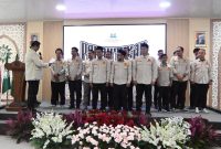 Ketua Umum PP Pemuda Muhammadiyah Dzulfikar Ahmad Tawalla bersama jajaran pengurus PDPM Kota Serang periode 2025–2029 usai prosesi pelantikan di Gedung Dakwah Muhammadiyah Banten, Senin, 19 Januari 2026