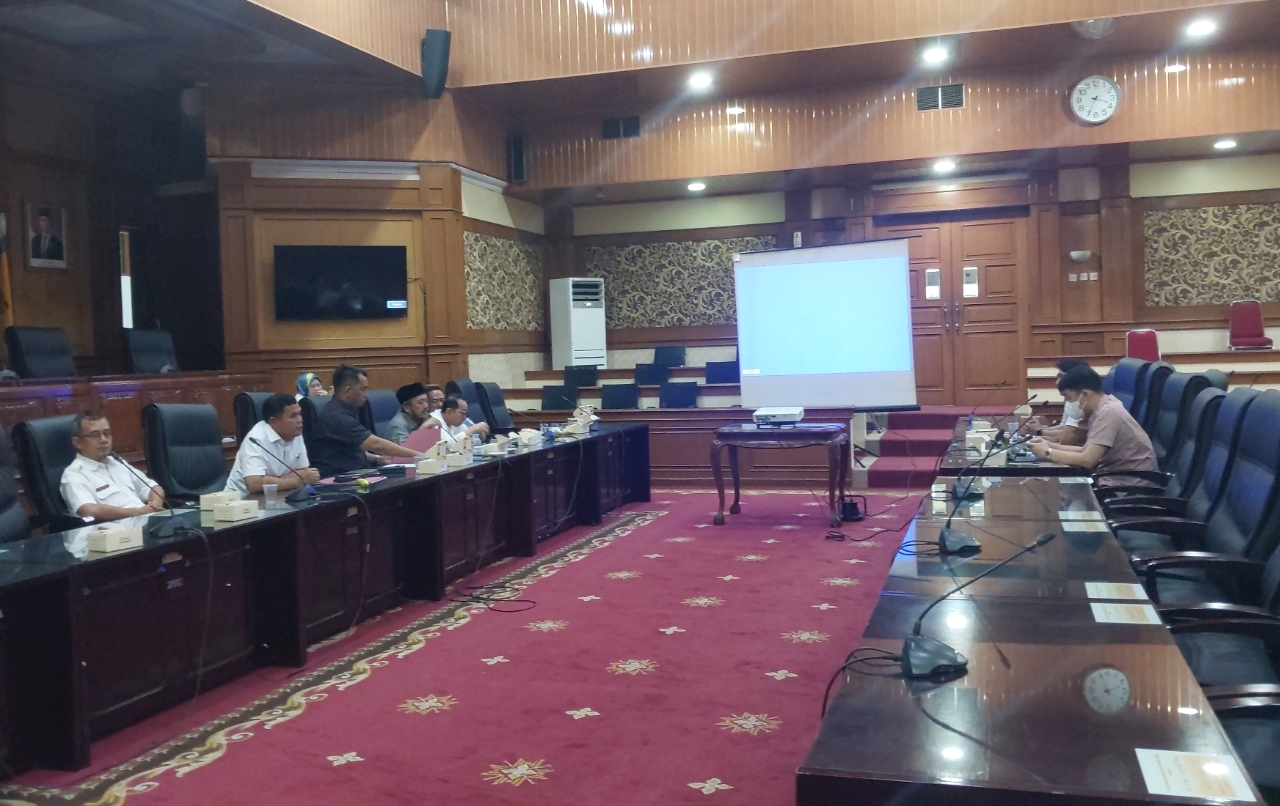 Komisi IV DPRD Kabupaten Serang menggelar rapat bersama manajemen PT Modern Cikande Industrial Estate membahas komitmen pengelolaan limbah dan pembangunan IPAL, Rabu, 28 Januari 2026