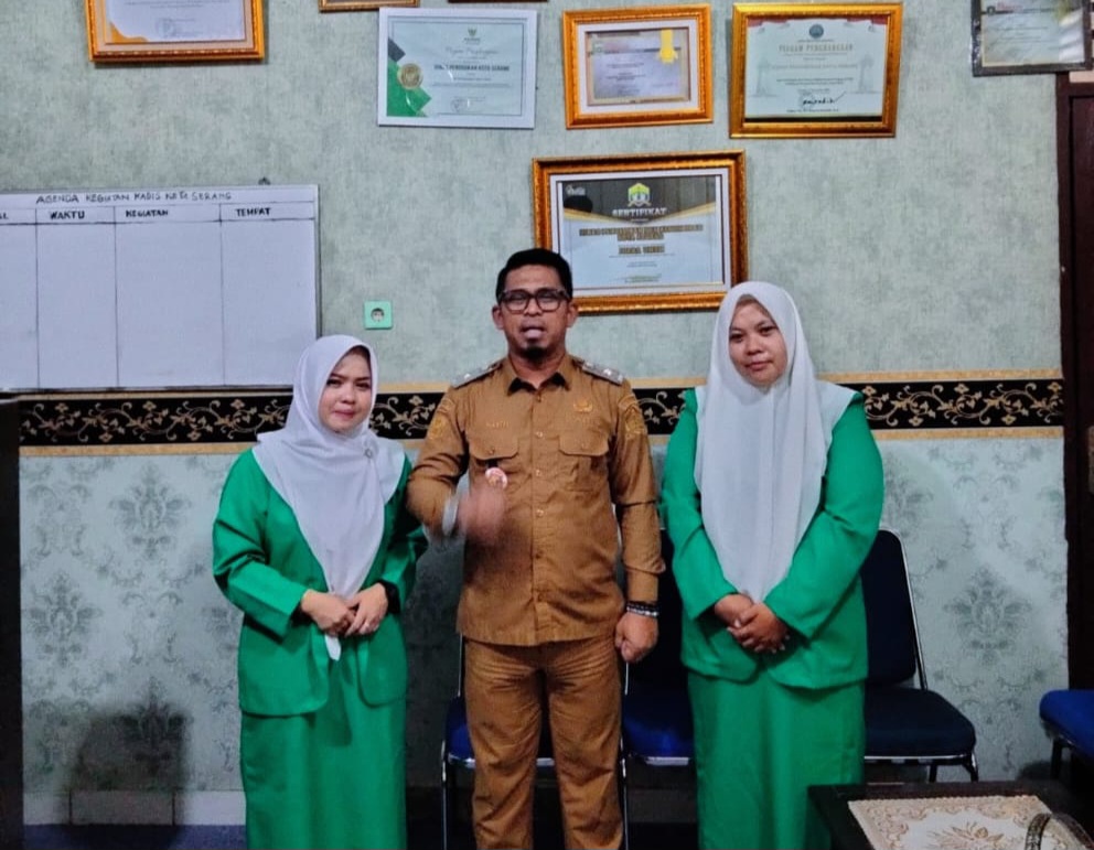 Jajaran PC Fatayat NU Kota Serang berdialog dengan Kepala Dinas Pendidikan dan Kebudayaan Kota Serang membahas penguatan pendidikan inklusif berbasis peran perempuan