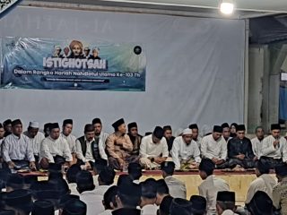 Pengurus Cabang Nahdlatul Ulama (PCNU) Kota Serang menggelar Istighotsah dalam rangka peringatan Hari Lahir (Harlah) Nahdlatul Ulama ke-103. Kegiatan ini berlangsung di Majelis Utama Pondok Pesantren Al-Fathaniyah Tengkele, Kecamatan Cipocok Jaya, Kota Serang, Banten, Senin, 5 Januari 2026.