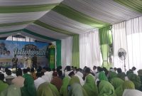 PWNU Banten bersama para kiai dan jamaah mengikuti Istighotsah dan Doa Bersama Harlah ke-103 Nahdlatul Ulama di Kantor PWNU Banten, Kamis, 8 Januari 2026
