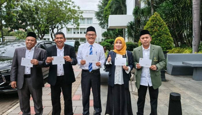 Presiden Prabowo Subianto memberikan arahan kepada para rektor perguruan tinggi se-Indonesia dalam taklimat tertutup di Istana Merdeka, Jakarta, Kamis, 15 Januari 2026.