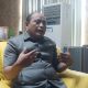 Sekretaris DPD Golkar Banten Bahrul Ulum menyampaikan keterangan terkait jadwal Musda Golkar Kabupaten Pandeglang yang belum terlaksana sesuai aturan organisasi