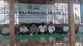 Tokoh lintas agama menghadiri agenda FKUB dan Pemerintah Kota Serang mengikuti peringatan Isra Mi’raj Nabi Muhammad SAW 1447 Hijriah di Joglo Waladun Sholeh, Walantaka, Kota Serang, Rabu, 14 Januari 2026