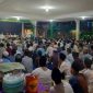 Warga Kota Serang Banten mengikuti tahlilan di Pondok Pesantren Al-Fathaniyah Tengkele, tradisi doa bersama yang mencerminkan akulturasi Islam dan budaya lokal Nusantara