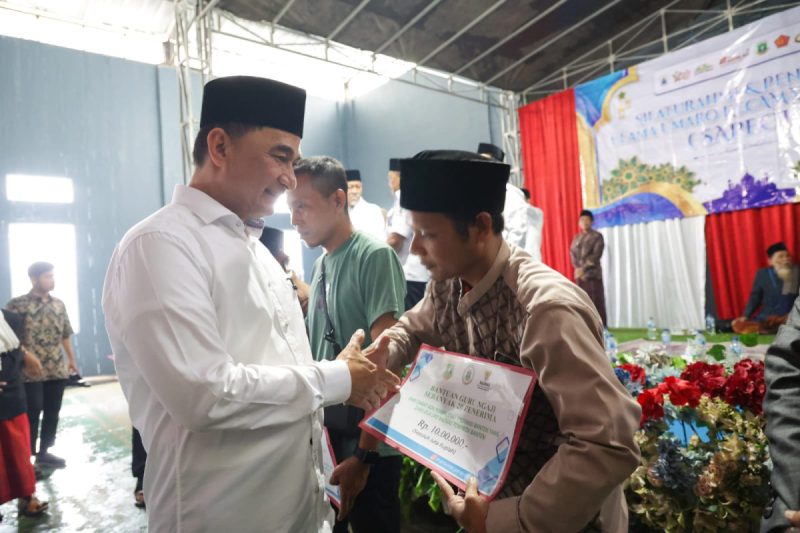 Wakil Gubernur Banten Achmad Dimyati Natakusumah menghadiri Silaturahmi dan Pengajian Ulama Umara Kecamatan Cijaku (SAPECI) di Gedung Serba Guna Kantor Kecamatan Cijaku, Kabupaten Lebak, Rabu, 31 Desember 2025