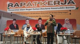 Ketua Dewan Pengawas UIN SMH Banten Ruchman Basori menyampaikan arahan strategis pengembangan kampus dalam Rapat Kerja UIN SMH Banten di Tangerang, Rabu, 4 Februari 2026