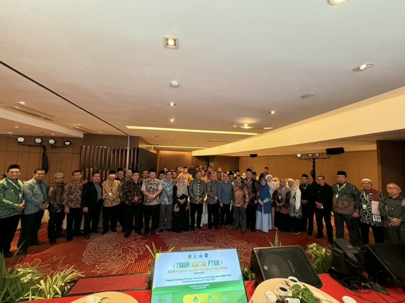 Direktur Jenderal Pendidikan Islam Kemenag RI Amin Suyitno saat memberikan arahan dalam Forum Rektor PTKIN di Medan, Sumatera Utara.