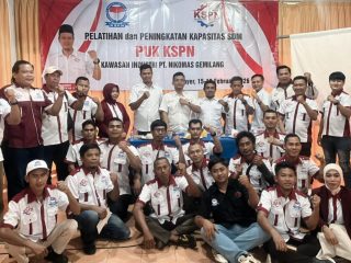 Pengurus dan perwakilan anggota KSPN Nikomas Gemilang mengikuti pelatihan peningkatan sumber daya manusia di Vila Wima Musro, Anyer
