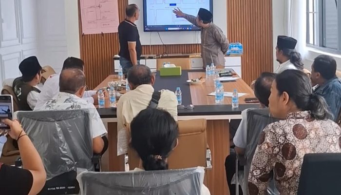 Rapat persiapan Kirab Budaya Lintas Iman FKUB Kota Serang yang digelar Selasa, 10 Februari 2026 untuk mematangkan agenda Mapag Puasa Ramadan dan Imlek 2026 di Royal Baroe.