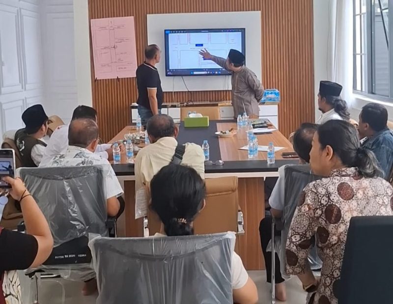 Rapat persiapan Kirab Budaya Lintas Iman FKUB Kota Serang yang digelar Selasa, 10 Februari 2026 untuk mematangkan agenda Mapag Puasa Ramadan dan Imlek 2026 di Royal Baroe.