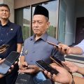 Wakil Bupati Serang Muhammad Najib Hamas saat menghadiri rapat pembahasan dua raperda lingkungan bersama DPRD Kabupaten Serang, Rabu, 18 Februari 2026