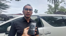 Wakil Ketua Komisi 3 DPRD Kabupaten Serang Eki Baihaki usai rapat pembahasan raperda lingkungan dan pengelolaan sampah di Gedung DPRD Kabupaten Serang, Rabu, 18 Februari 2026